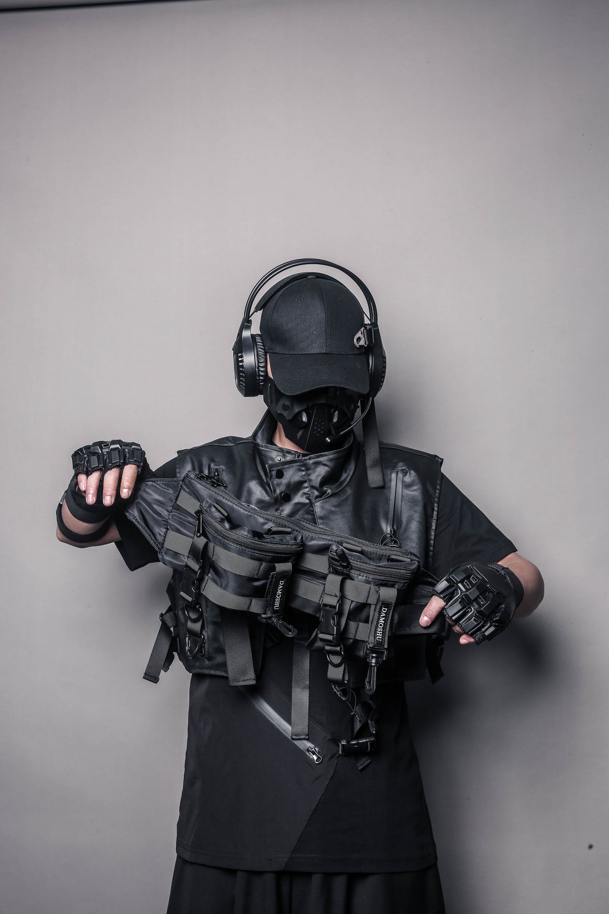 Techwear Multi-Pocket Chest Bag