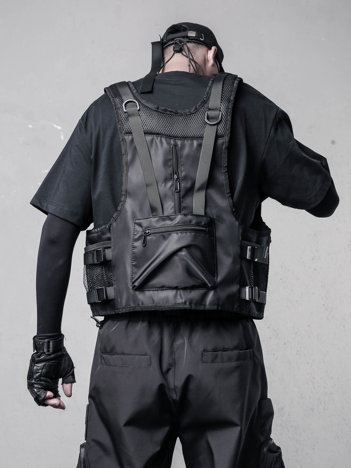 Adjustable Utility Vest