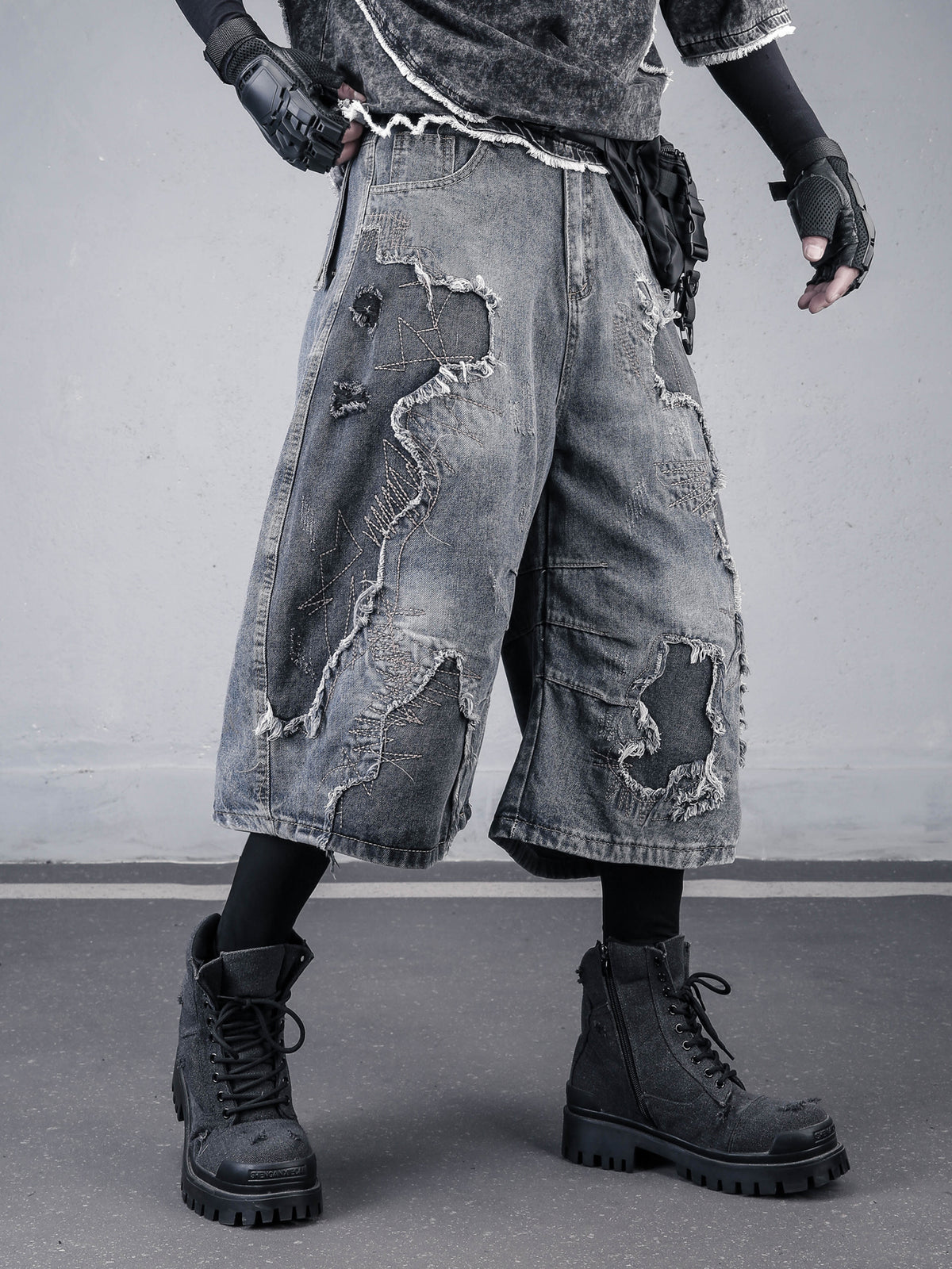 The Deconstructed Raw-Edge Long Jorts