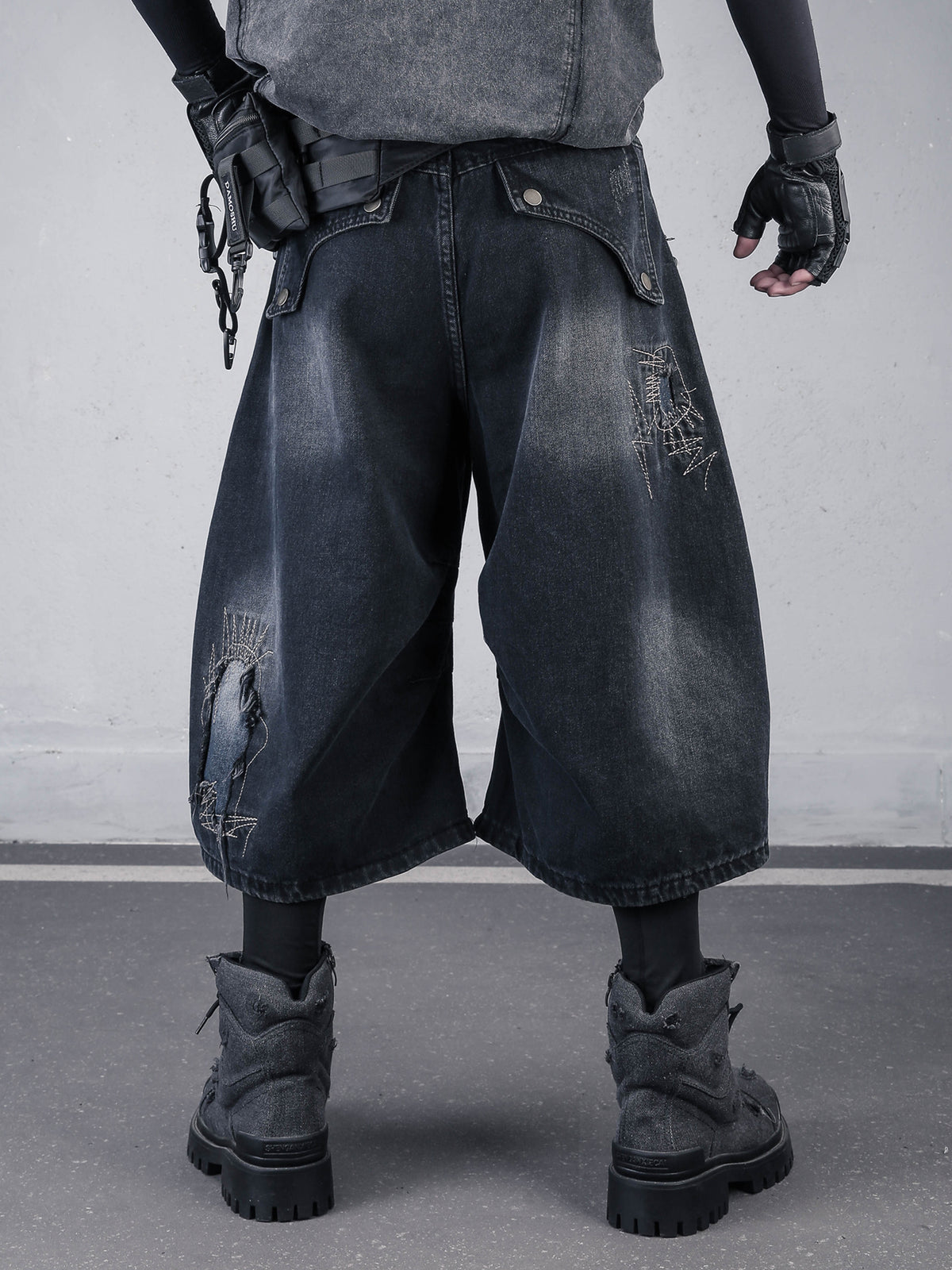 The Deconstructed Raw-Edge Long Jorts